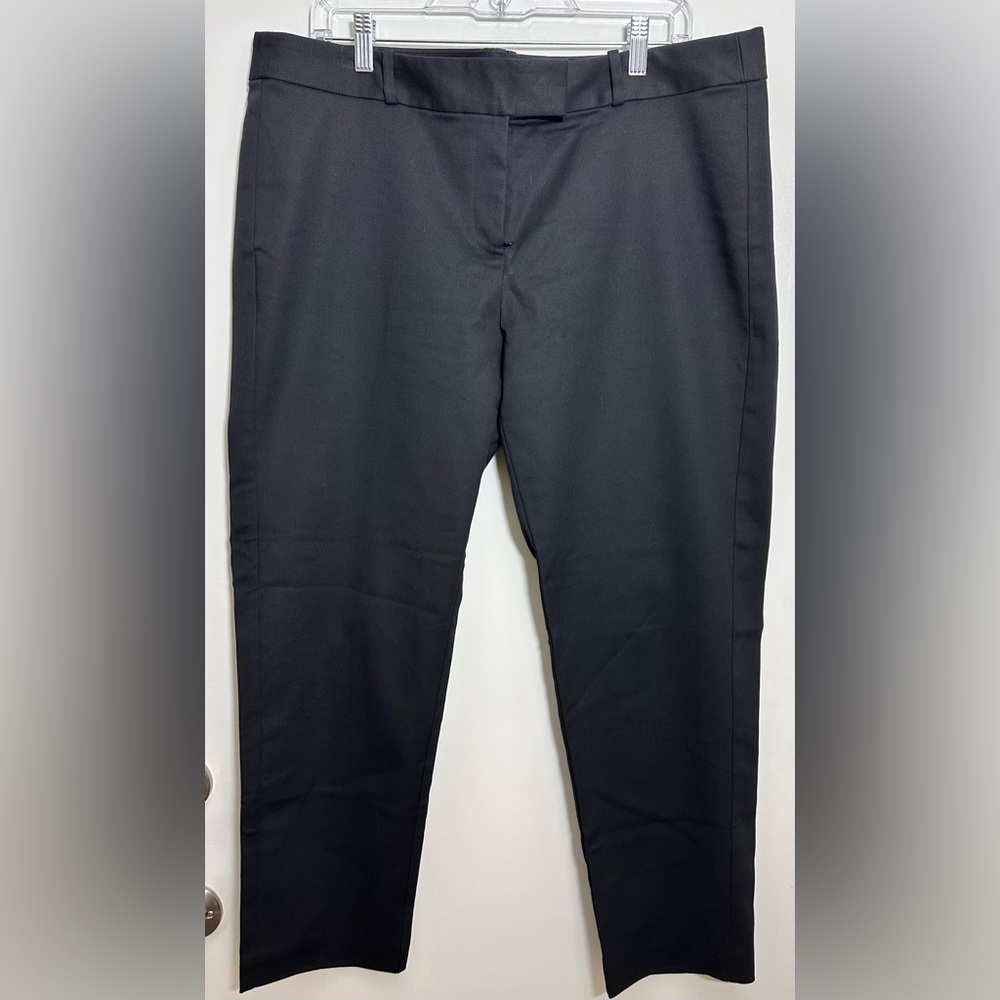 Liz Claiborne Black Dress Crop Pant 16